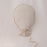Ballon mural de fête : fleurs blanc et crème