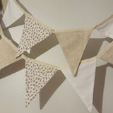 Guirlande fanion : fleuri blanc / lin / crème